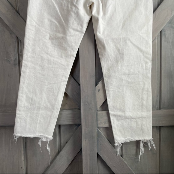 Madewell The Perfect Summer Jean in Tile White: Destructed-Hem Edition‎ 30 - Picture 8 of 11